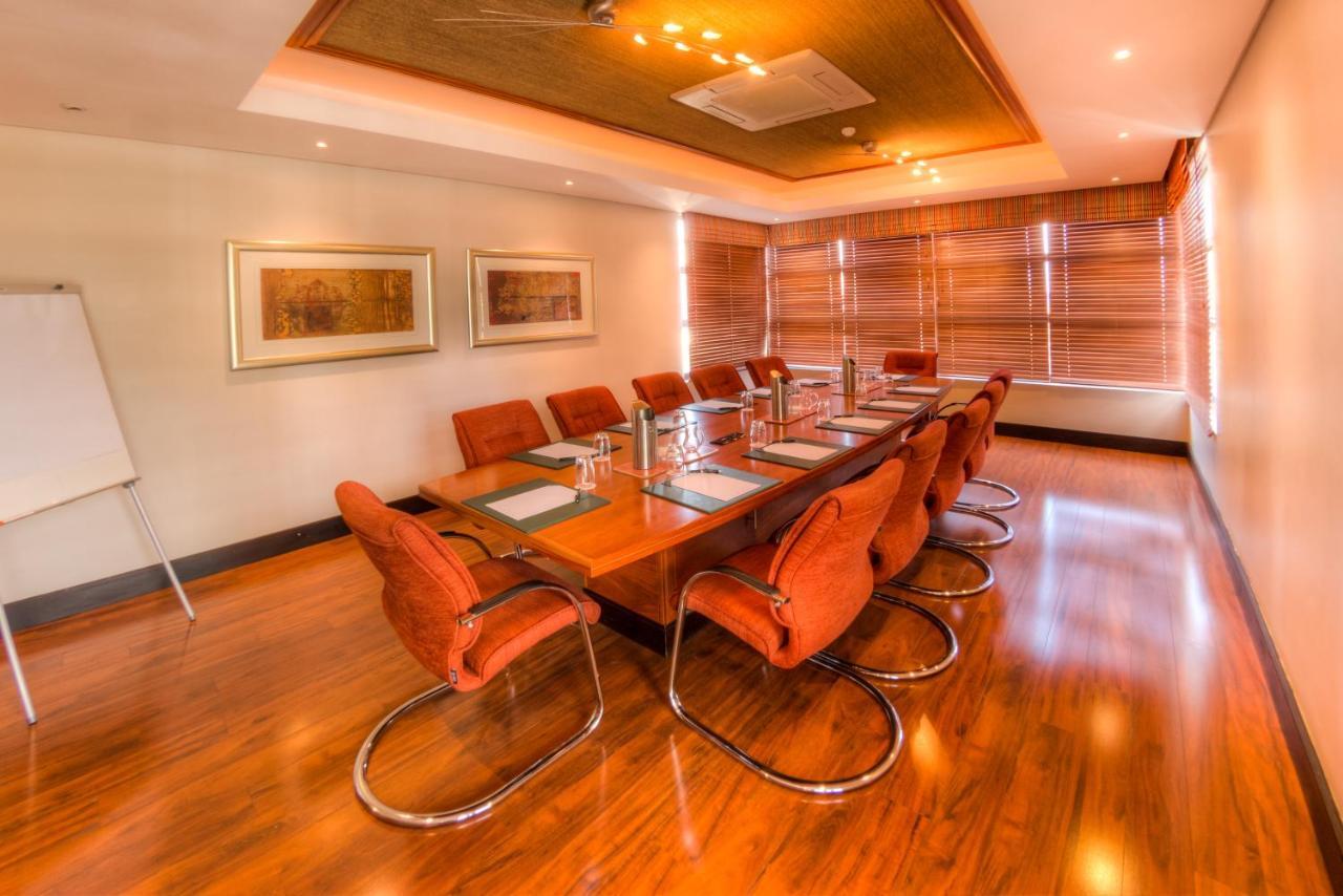 City Lodge Hotel Sandton, Katherine Street Йоханнесбург Экстерьер фото