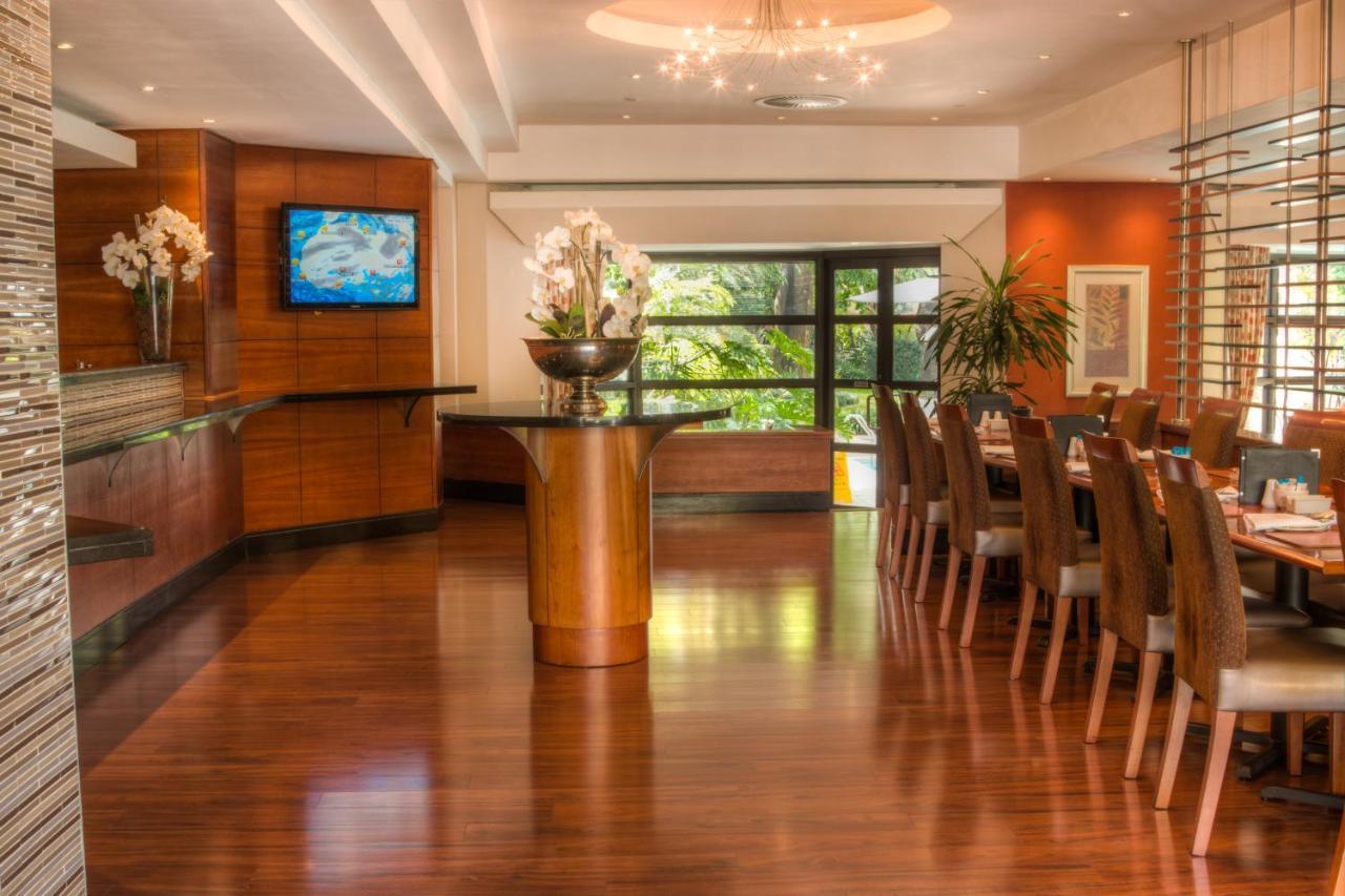 City Lodge Hotel Sandton, Katherine Street Йоханнесбург Экстерьер фото