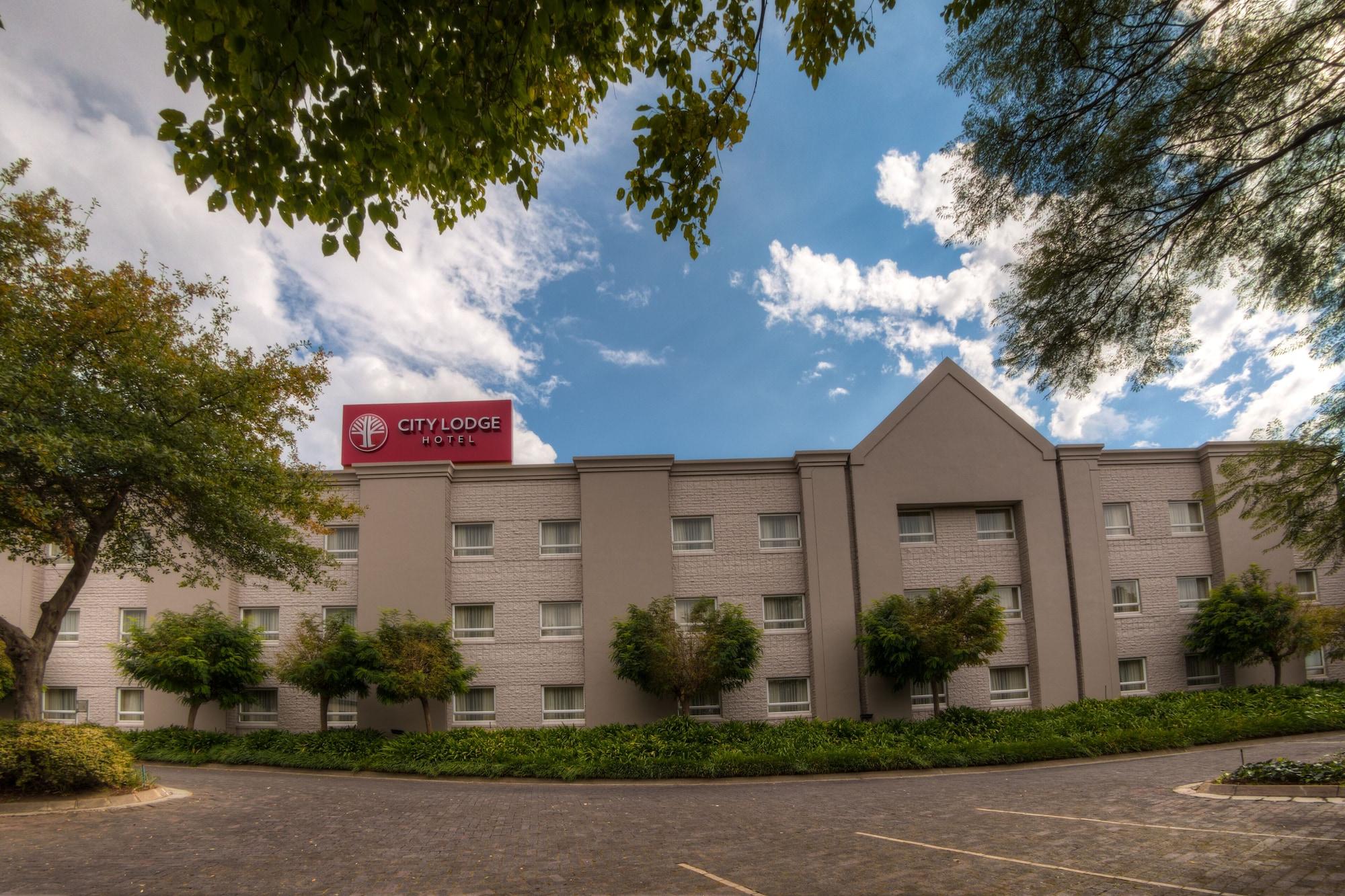 City Lodge Hotel Sandton, Katherine Street Йоханнесбург Экстерьер фото