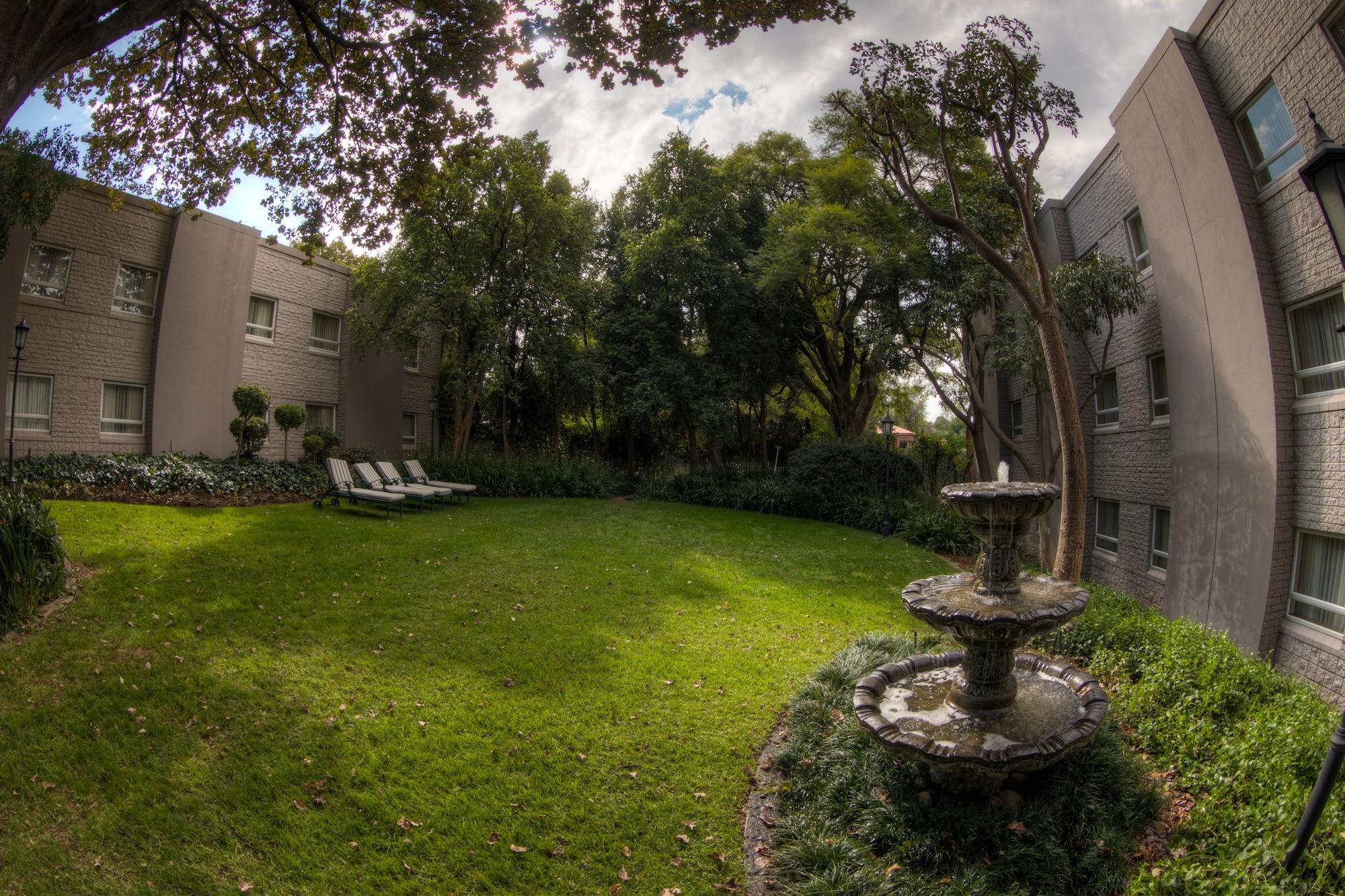 City Lodge Hotel Sandton, Katherine Street Йоханнесбург Экстерьер фото